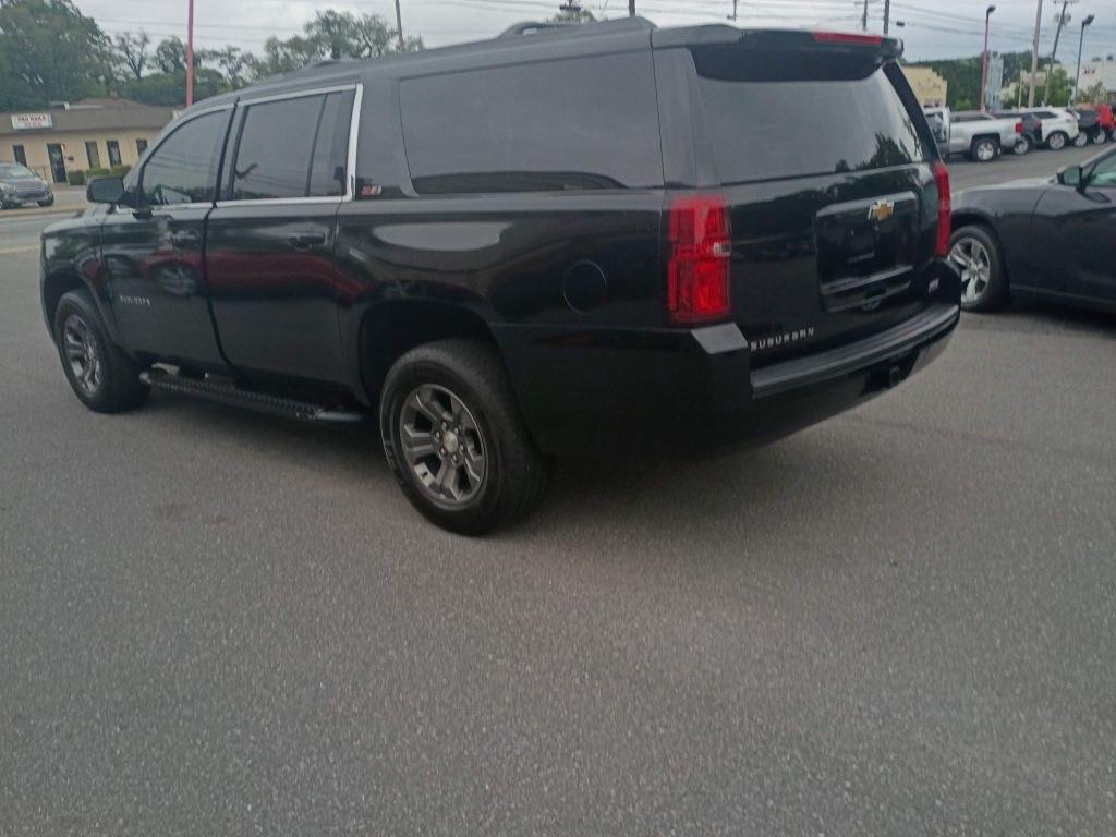2017 BLACK CHEVROLET SUBURBAN 1500 LT (1GNSKHKC8HR) with an 5.3L engine, Automatic transmission, located at 2514 Williamson Rd NE, Roanoke, VA, 24012, (540) 265-7770, 37.294636, -79.936249 - NO CREDIT CHECK FINANCING WITH ONLY $3800 DOWN PAYMENT!!!! Check out our website www.needausedvehicle.com for our No Credit Check/ In House Financing options!! No Credit Check Available!!! In House Financing Available!!! All Clean Title Vehicles (no Salvaged or flooded vehicles ever on our lot)!- Photo#8