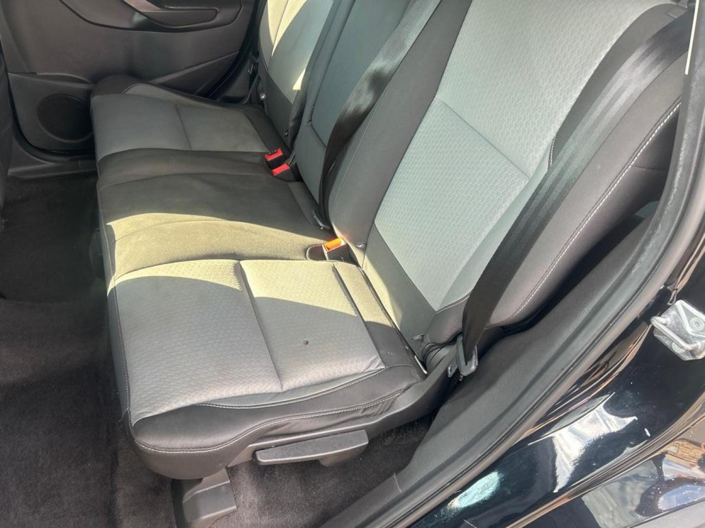 2018 BLACK FORD ESCAPE SE (1FMCU0GD1JU) with an 1.5L engine, Automatic transmission, located at 2514 Williamson Rd NE, Roanoke, VA, 24012, (540) 265-7770, 37.294636, -79.936249 - NO CREDIT CHECK FINANCING WITH ONLY $2800 DOWN PAYMENT!!!! Check out our website www.needausedvehicle.com for our No Credit Check/ In House Financing options!! No Credit Check Available!!! In House Financing Available!!! All Clean Title Vehicles (no Salvaged or flooded vehicles ever on our lot)! - Photo#6