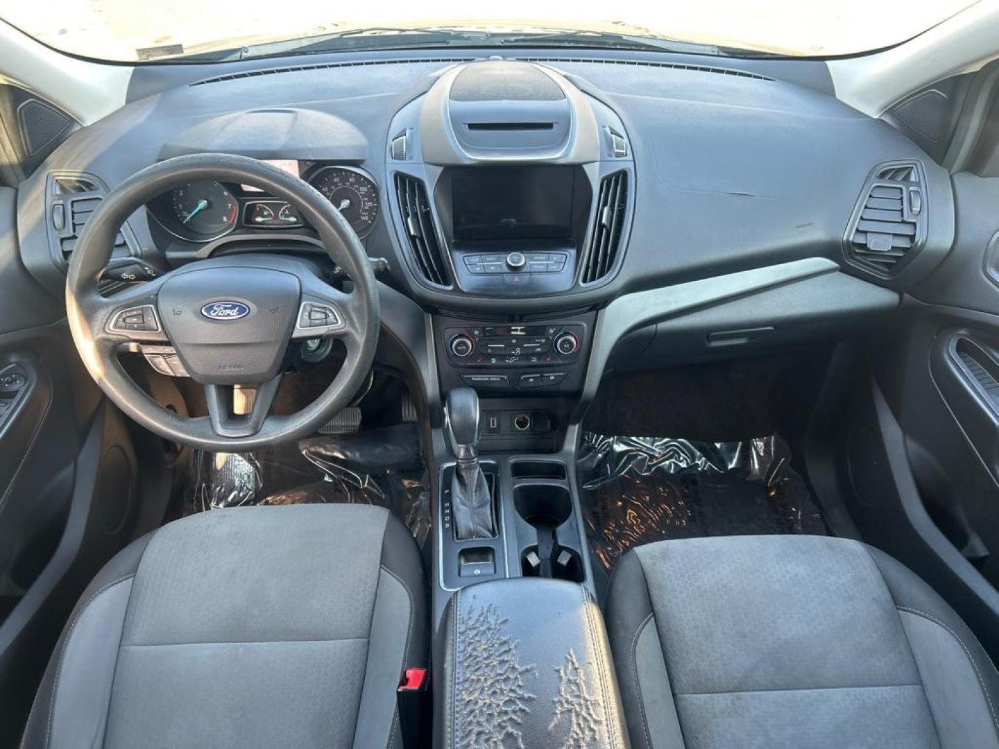 2018 BLACK FORD ESCAPE SE (1FMCU0GD1JU) with an 1.5L engine, Automatic transmission, located at 2514 Williamson Rd NE, Roanoke, VA, 24012, (540) 265-7770, 37.294636, -79.936249 - Photo#7