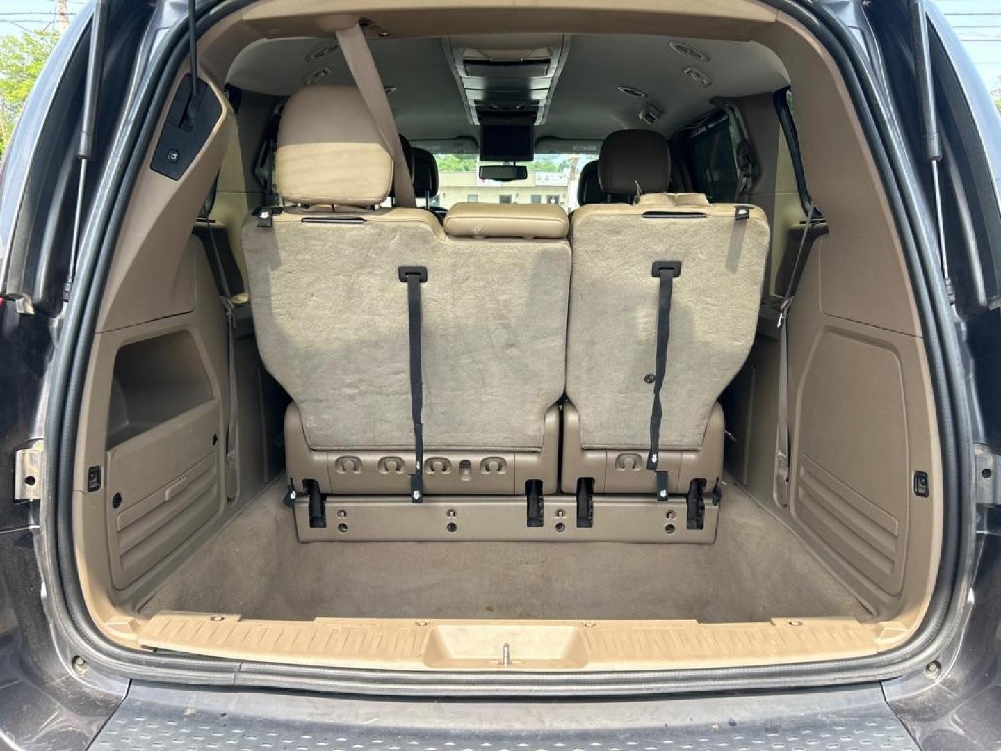 2015 GRAY CHRYSLER TOWN and COUNTRY TOURING L (2C4RC1CG3FR) with an 3.6L engine, Automatic transmission, located at 2514 Williamson Rd NE, Roanoke, VA, 24012, (540) 265-7770, 37.294636, -79.936249 - NO CREDIT CHECK FINANCING WITH ONLY $2500 DOWN PAYMENT!!!! Check out our website www.needausedvehicle.com for our No Credit Check/ In House Financing options!! No Credit Check Available!!! In House Financing Available!!! All Clean Title Vehicles (no Salvaged or flooded vehicles ever on our lot)! - Photo#2