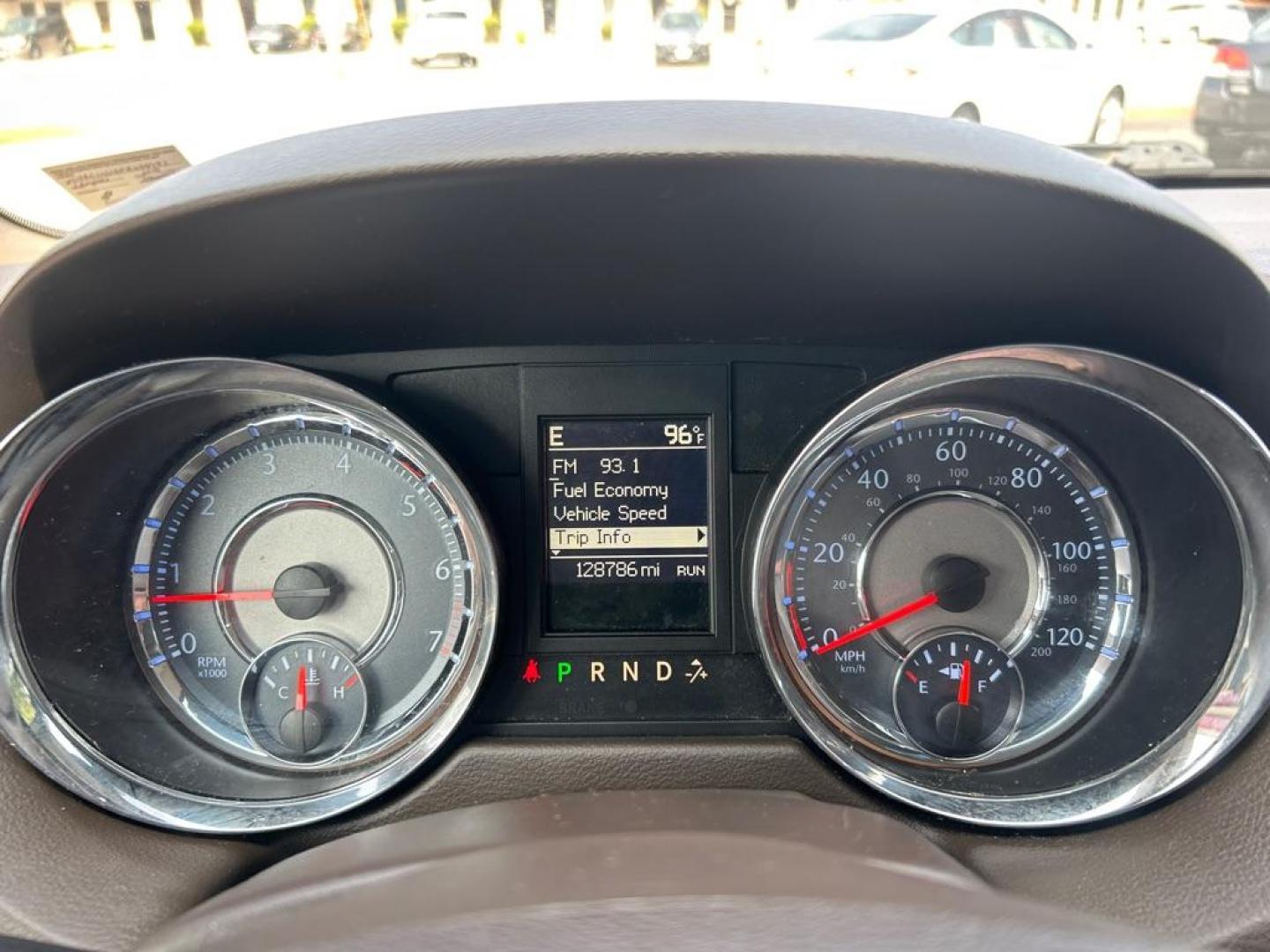 2015 GRAY CHRYSLER TOWN and COUNTRY TOURING L (2C4RC1CG3FR) with an 3.6L engine, Automatic transmission, located at 2514 Williamson Rd NE, Roanoke, VA, 24012, (540) 265-7770, 37.294636, -79.936249 - NO CREDIT CHECK FINANCING WITH ONLY $2500 DOWN PAYMENT!!!! Check out our website www.needausedvehicle.com for our No Credit Check/ In House Financing options!! No Credit Check Available!!! In House Financing Available!!! All Clean Title Vehicles (no Salvaged or flooded vehicles ever on our lot)! - Photo#8
