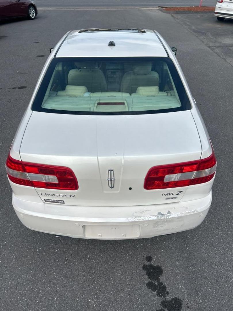 2009 WHITE LINCOLN MKZ (3LNHM28T49R) with an 3.5L engine, Automatic transmission, located at 2514 Williamson Rd NE, Roanoke, VA, 24012, (540) 265-7770, 37.294636, -79.936249 - NO CREDIT CHECK FINANCING WITH ONLY $1800 DOWN PAYMENT!!!! Check out our website www.needausedvehicle.com for our No Credit Check/ In House Financing options!! No Credit Check Available!!! In House Financing Available!!! All Clean Title Vehicles (no Salvaged or flooded vehicles ever on our lot)! - Photo#3