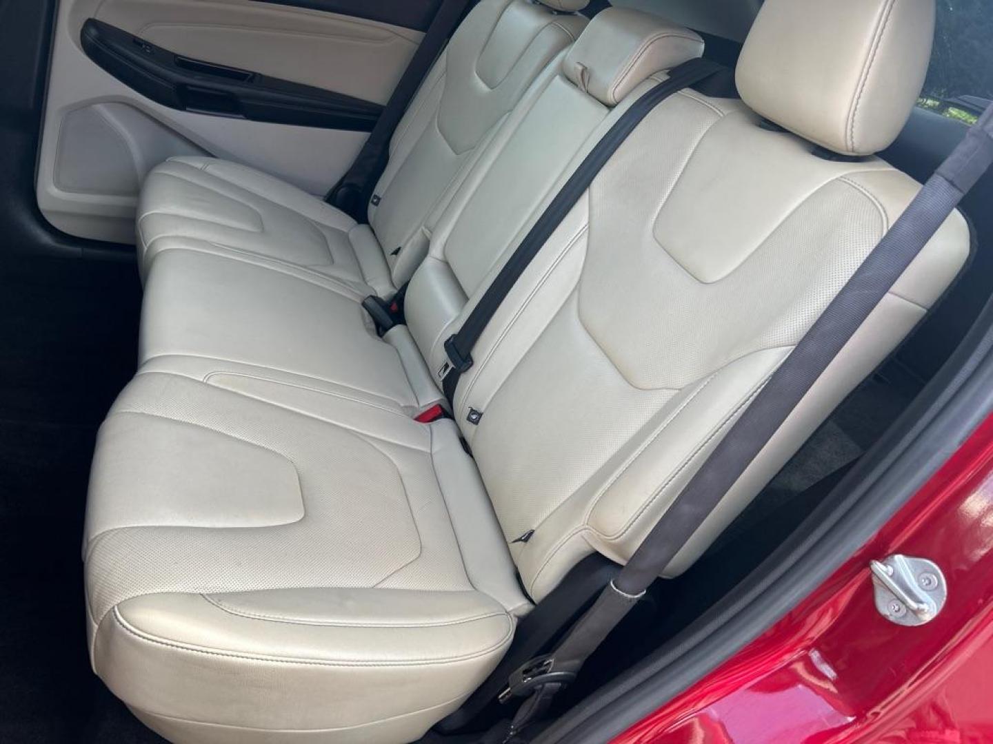 2015 RED FORD EDGE TITANIUM (2FMPK4K90FB) with an 2.0L engine, Automatic transmission, located at 2514 Williamson Rd NE, Roanoke, VA, 24012, (540) 265-7770, 37.294636, -79.936249 - NO CREDIT CHECK FINANCING WITH ONLY $4300 DOWN PAYMENT!!!! Check out our website www.needausedvehicle.com for our No Credit Check/ In House Financing options!! No Credit Check Available!!! In House Financing Available!!! All Clean Title Vehicles (no Salvaged or flooded vehicles ever on our lot)! - Photo#4