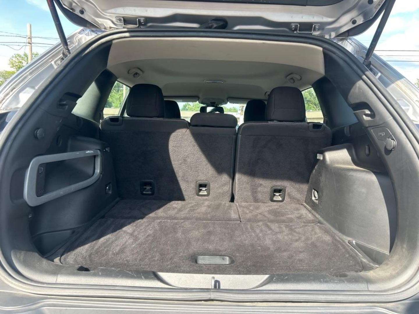 2014 SILVER JEEP CHEROKEE SPORT (1C4PJLAB5EW) with an 2.4L engine, Automatic transmission, located at 2514 Williamson Rd NE, Roanoke, VA, 24012, (540) 265-7770, 37.294636, -79.936249 - NO CREDIT CHECK FINANCING WITH ONLY $3800 DOWN PAYMENT!!!! Check out our website www.needausedvehicle.com for our No Credit Check/ In House Financing options!! No Credit Check Available!!! In House Financing Available!!! All Clean Title Vehicles (no Salvaged or flooded vehicles ever on our lot)! - Photo#2