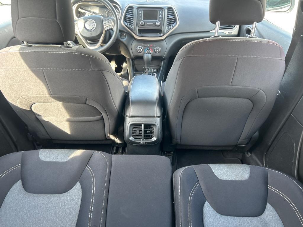 2014 SILVER JEEP CHEROKEE SPORT (1C4PJLAB5EW) with an 2.4L engine, Automatic transmission, located at 2514 Williamson Rd NE, Roanoke, VA, 24012, (540) 265-7770, 37.294636, -79.936249 - NO CREDIT CHECK FINANCING WITH ONLY $3300 DOWN PAYMENT!!!! Check out our website www.needausedvehicle.com for our No Credit Check/ In House Financing options!! No Credit Check Available!!! In House Financing Available!!! All Clean Title Vehicles (no Salvaged or flooded vehicles ever on our lot)! - Photo#5