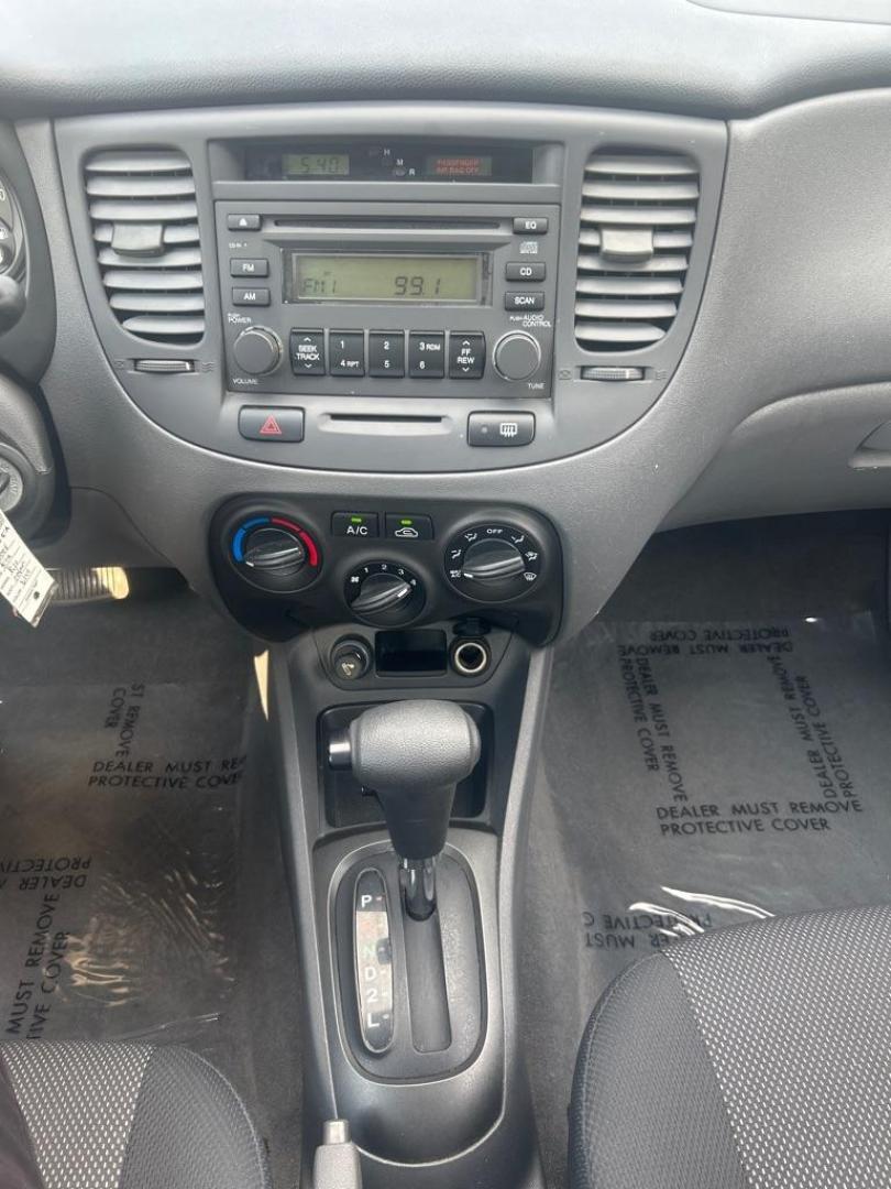 2006 BLUE KIA RIO (KNADE123366) with an 1.6L engine, Automatic transmission, located at 2514 Williamson Rd NE, Roanoke, VA, 24012, (540) 265-7770, 37.294636, -79.936249 - NO CREDIT CHECK FINANCING WITH ONLY $1500 DOWN PAYMENT!!!! Check out our website www.needausedvehicle.com for our No Credit Check/ In House Financing options!! No Credit Check Available!!! In House Financing Available!!! All Clean Title Vehicles (no Salvaged or flooded vehicles ever on our lot)! - Photo#5