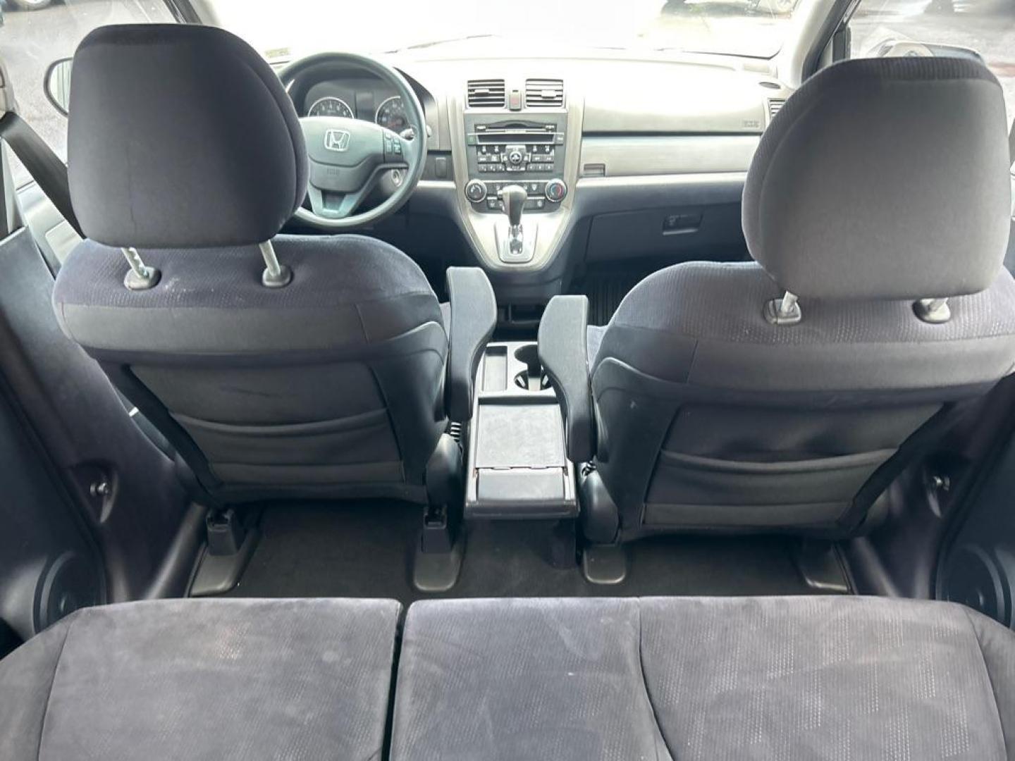 2011 GRAY HONDA CR-V SE (5J6RE4H44BL) with an 2.4L engine, Automatic transmission, located at 2514 Williamson Rd NE, Roanoke, VA, 24012, (540) 265-7770, 37.294636, -79.936249 - NO CREDIT CHECK FINANCING WITH ONLY $3000 DOWN PAYMENT!!!! Check out our website www.needausedvehicle.com for our No Credit Check/ In House Financing options!! No Credit Check Available!!! In House Financing Available!!! All Clean Title Vehicles (no Salvaged or flooded vehicles ever on our lot)! - Photo#5