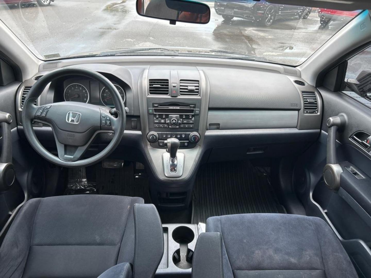 2011 GRAY HONDA CR-V SE (5J6RE4H44BL) with an 2.4L engine, Automatic transmission, located at 2514 Williamson Rd NE, Roanoke, VA, 24012, (540) 265-7770, 37.294636, -79.936249 - NO CREDIT CHECK FINANCING WITH ONLY $3000 DOWN PAYMENT!!!! Check out our website www.needausedvehicle.com for our No Credit Check/ In House Financing options!! No Credit Check Available!!! In House Financing Available!!! All Clean Title Vehicles (no Salvaged or flooded vehicles ever on our lot)! - Photo#7