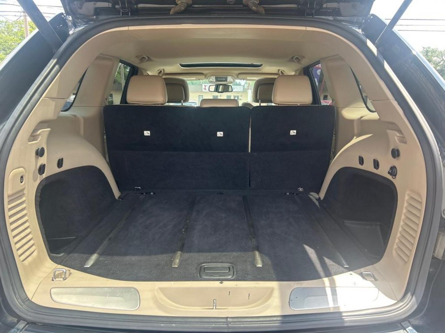 2015 BLACK JEEP GRAND CHEROKEE LIMITED (1C4RJFBG1FC) with an 3.6L engine, Automatic transmission, located at 2514 Williamson Rd NE, Roanoke, VA, 24012, (540) 265-7770, 37.294636, -79.936249 - NO CREDIT CHECK FINANCING WITH ONLY $3800 DOWN PAYMENT!!!! Check out our website www.needausedvehicle.com for our No Credit Check/ In House Financing options!! No Credit Check Available!!! In House Financing Available!!! All Clean Title Vehicles (no Salvaged or flooded vehicles ever on our lot)! - Photo#2