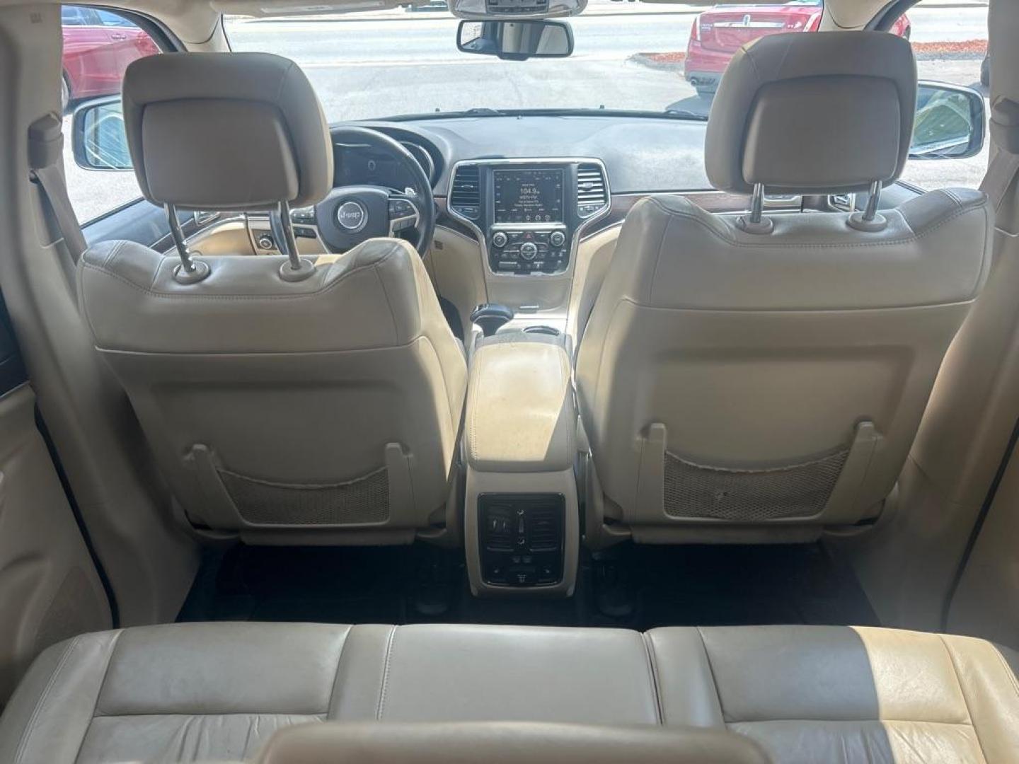 2015 BLACK JEEP GRAND CHEROKEE LIMITED (1C4RJFBG1FC) with an 3.6L engine, Automatic transmission, located at 2514 Williamson Rd NE, Roanoke, VA, 24012, (540) 265-7770, 37.294636, -79.936249 - NO CREDIT CHECK FINANCING WITH ONLY $3800 DOWN PAYMENT!!!! Check out our website www.needausedvehicle.com for our No Credit Check/ In House Financing options!! No Credit Check Available!!! In House Financing Available!!! All Clean Title Vehicles (no Salvaged or flooded vehicles ever on our lot)! - Photo#3