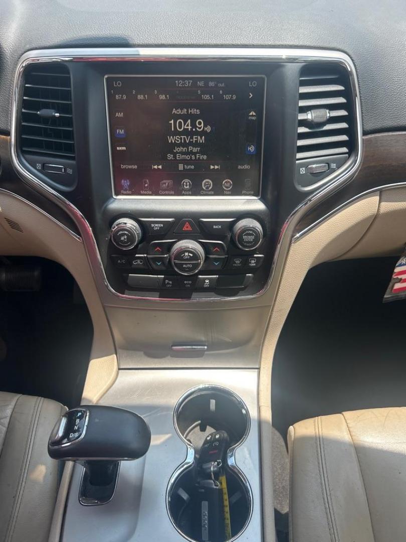2015 BLACK JEEP GRAND CHEROKEE LIMITED (1C4RJFBG1FC) with an 3.6L engine, Automatic transmission, located at 2514 Williamson Rd NE, Roanoke, VA, 24012, (540) 265-7770, 37.294636, -79.936249 - NO CREDIT CHECK FINANCING WITH ONLY $3800 DOWN PAYMENT!!!! Check out our website www.needausedvehicle.com for our No Credit Check/ In House Financing options!! No Credit Check Available!!! In House Financing Available!!! All Clean Title Vehicles (no Salvaged or flooded vehicles ever on our lot)! - Photo#7