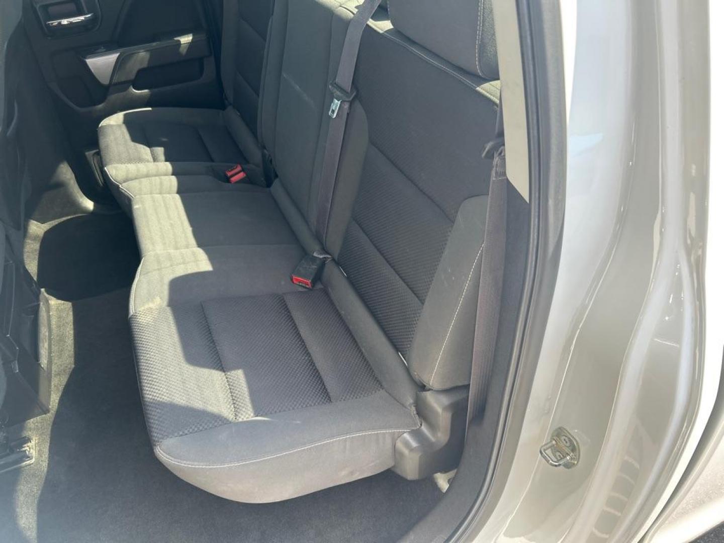 2014 WHITE CHEVROLET SILVERADO 1500 LT (1GCVKREC4EZ) with an 5.3L engine, Automatic transmission, located at 2514 Williamson Rd NE, Roanoke, VA, 24012, (540) 265-7770, 37.294636, -79.936249 - NO CREDIT CHECK FINANCING WITH ONLY $4300 DOWN PAYMENT!!!! Check out our website www.needausedvehicle.com for our No Credit Check/ In House Financing options!! No Credit Check Available!!! In House Financing Available!!! All Clean Title Vehicles (no Salvaged or flooded vehicles ever on our lot)! - Photo#2