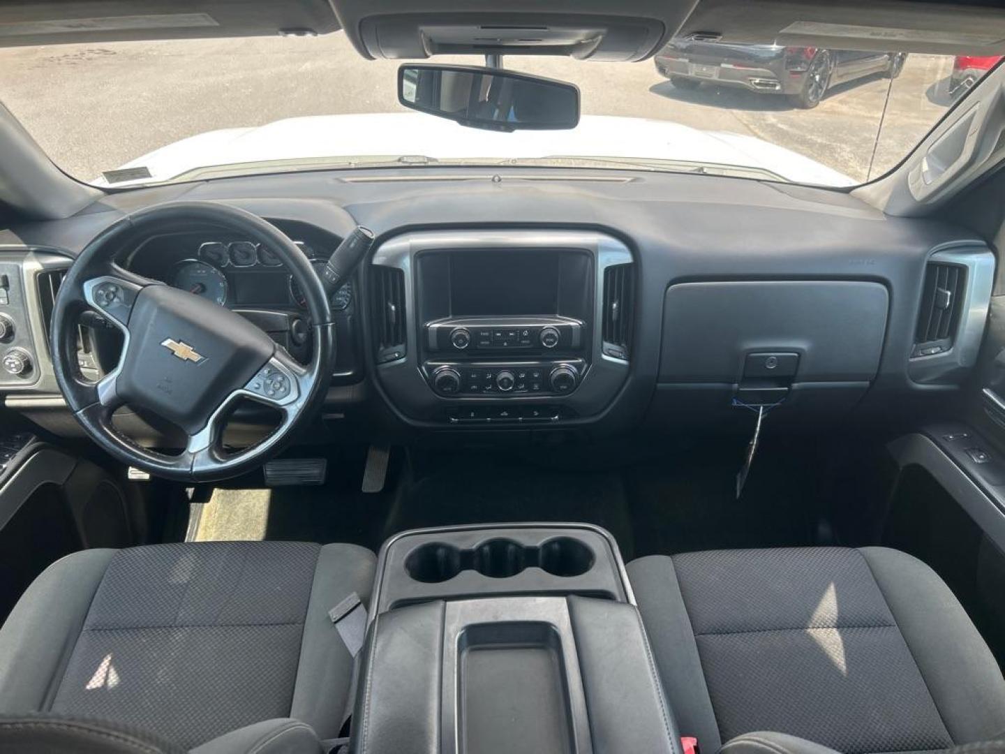 2014 WHITE CHEVROLET SILVERADO 1500 LT (1GCVKREC4EZ) with an 5.3L engine, Automatic transmission, located at 2514 Williamson Rd NE, Roanoke, VA, 24012, (540) 265-7770, 37.294636, -79.936249 - NO CREDIT CHECK FINANCING WITH ONLY $4300 DOWN PAYMENT!!!! Check out our website www.needausedvehicle.com for our No Credit Check/ In House Financing options!! No Credit Check Available!!! In House Financing Available!!! All Clean Title Vehicles (no Salvaged or flooded vehicles ever on our lot)! - Photo#3