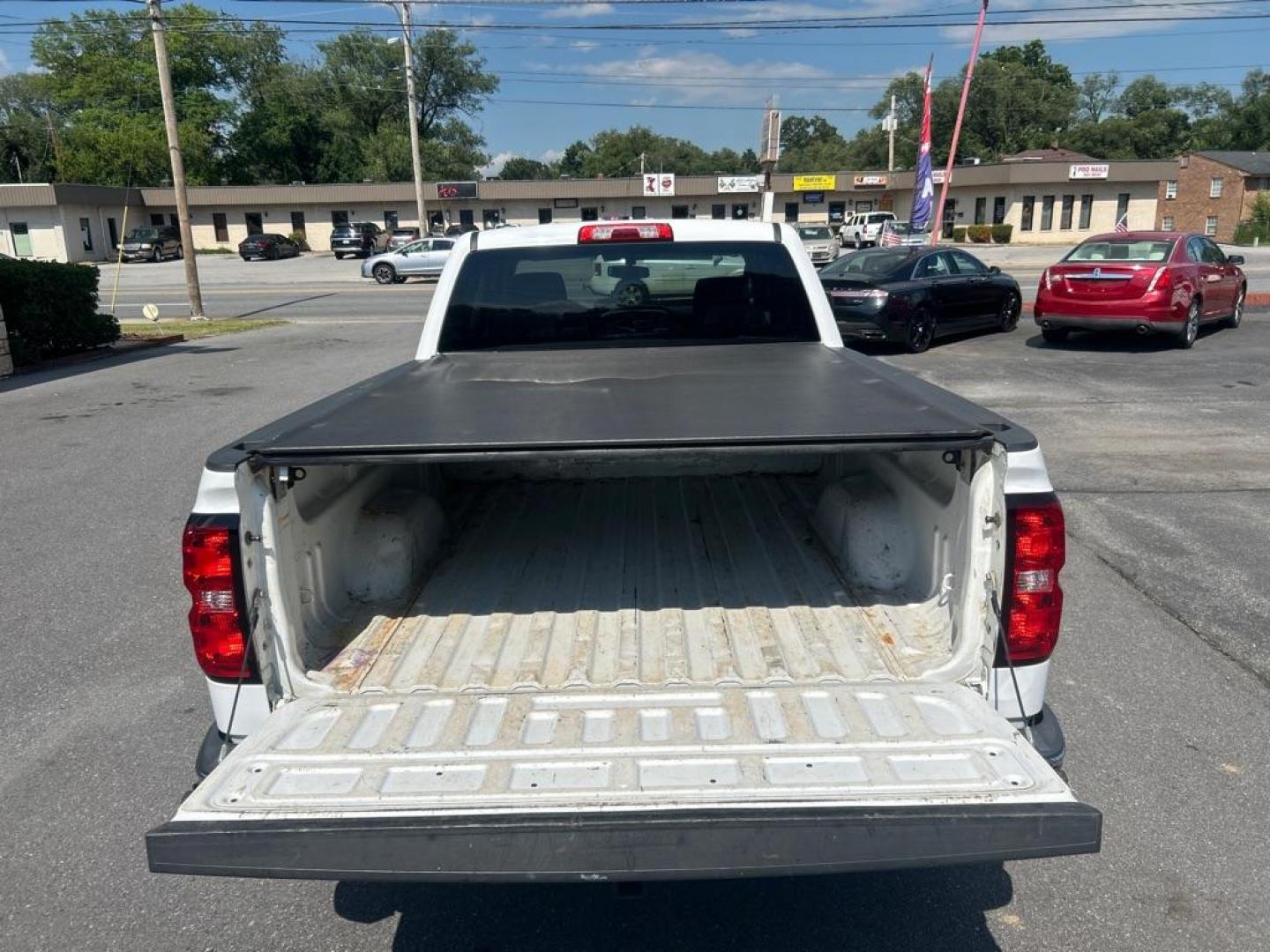 2014 WHITE CHEVROLET SILVERADO 1500 LT (1GCVKREC4EZ) with an 5.3L engine, Automatic transmission, located at 2514 Williamson Rd NE, Roanoke, VA, 24012, (540) 265-7770, 37.294636, -79.936249 - NO CREDIT CHECK FINANCING WITH ONLY $4300 DOWN PAYMENT!!!! Check out our website www.needausedvehicle.com for our No Credit Check/ In House Financing options!! No Credit Check Available!!! In House Financing Available!!! All Clean Title Vehicles (no Salvaged or flooded vehicles ever on our lot)! - Photo#11