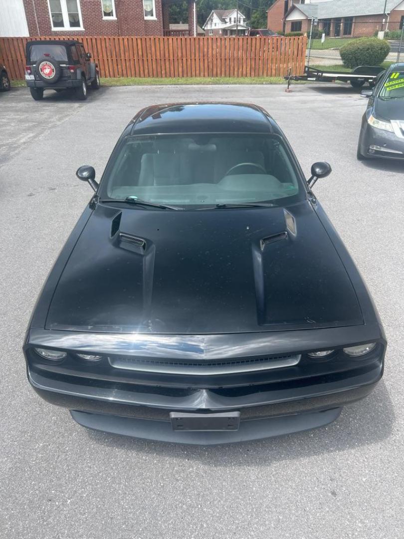 2013 BLACK DODGE CHALLENGER SXT (2C3CDYAG7DH) with an 3.6L engine, Automatic transmission, located at 2514 Williamson Rd NE, Roanoke, VA, 24012, (540) 265-7770, 37.294636, -79.936249 - NO CREDIT CHECK FINANCING WITH ONLY $4000 DOWN PAYMENT!!!! Check out our website www.needausedvehicle.com for our No Credit Check/ In House Financing options!! No Credit Check Available!!! In House Financing Available!!! All Clean Title Vehicles (no Salvaged or flooded vehicles ever on our lot)! - Photo#8