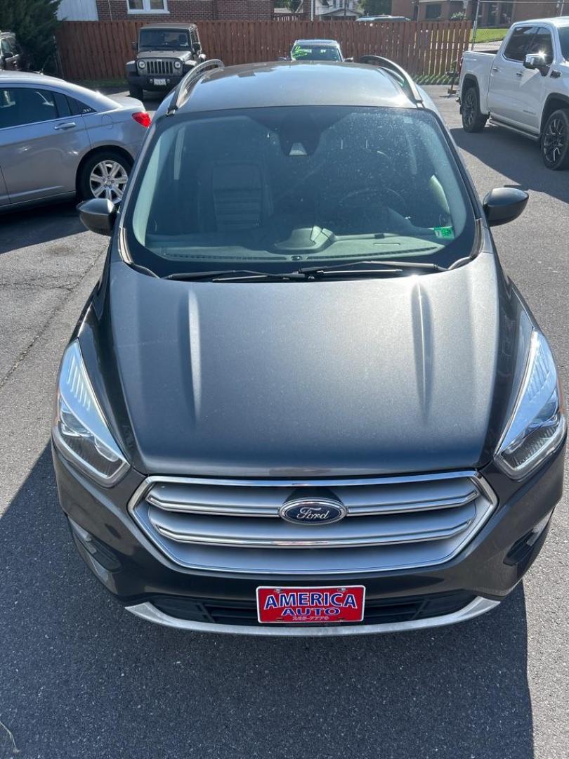 2019 GRAY FORD ESCAPE SEL (1FMCU0HD0KU) with an 1.5L engine, Automatic transmission, located at 2514 Williamson Rd NE, Roanoke, VA, 24012, (540) 265-7770, 37.294636, -79.936249 - NO CREDIT CHECK FINANCING WITH ONLY $3300 DOWN PAYMENT!!!! Check out our website www.needausedvehicle.com for our No Credit Check/ In House Financing options!! No Credit Check Available!!! In House Financing Available!!! All Clean Title Vehicles (no Salvaged or flooded vehicles ever on our lot)! - Photo#1