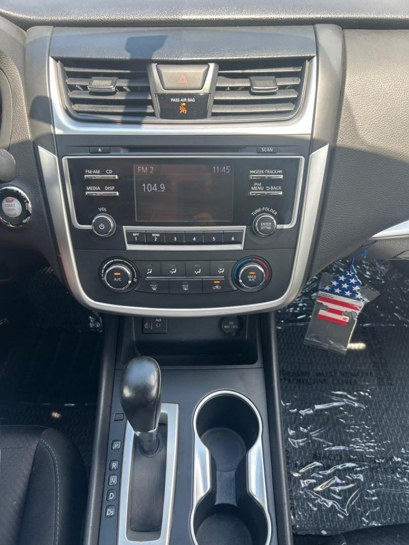 2017 BLACK NISSAN ALTIMA 2.5 (1N4AL3AP9HN) with an 2.5L engine, Continuously Variable transmission, located at 2514 Williamson Rd NE, Roanoke, VA, 24012, (540) 265-7770, 37.294636, -79.936249 - NO CREDIT CHECK FINANCING WITH ONLY $3500 DOWN PAYMENT!!!! Check out our website www.needausedvehicle.com for our No Credit Check/ In House Financing options!! No Credit Check Available!!! In House Financing Available!!! All Clean Title Vehicles (no Salvaged or flooded vehicles ever on our lot)! - Photo#7