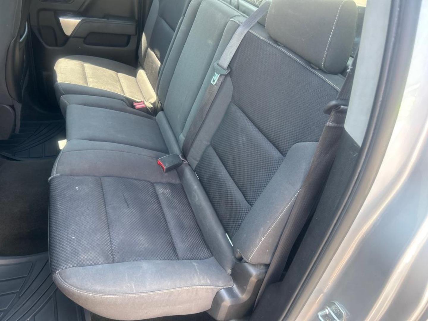 2014 SILVER CHEVROLET SILVERADO 1500 LT (1GCVKREH2EZ) with an 4.3L engine, Automatic transmission, located at 2514 Williamson Rd NE, Roanoke, VA, 24012, (540) 265-7770, 37.294636, -79.936249 - NO CREDIT CHECK FINANCING WITH ONLY $4500 DOWN PAYMENT!!!! Check out our website www.needausedvehicle.com for our No Credit Check/ In House Financing options!! No Credit Check Available!!! In House Financing Available!!! All Clean Title Vehicles (no Salvaged or flooded vehicles ever on our lot)! - Photo#6