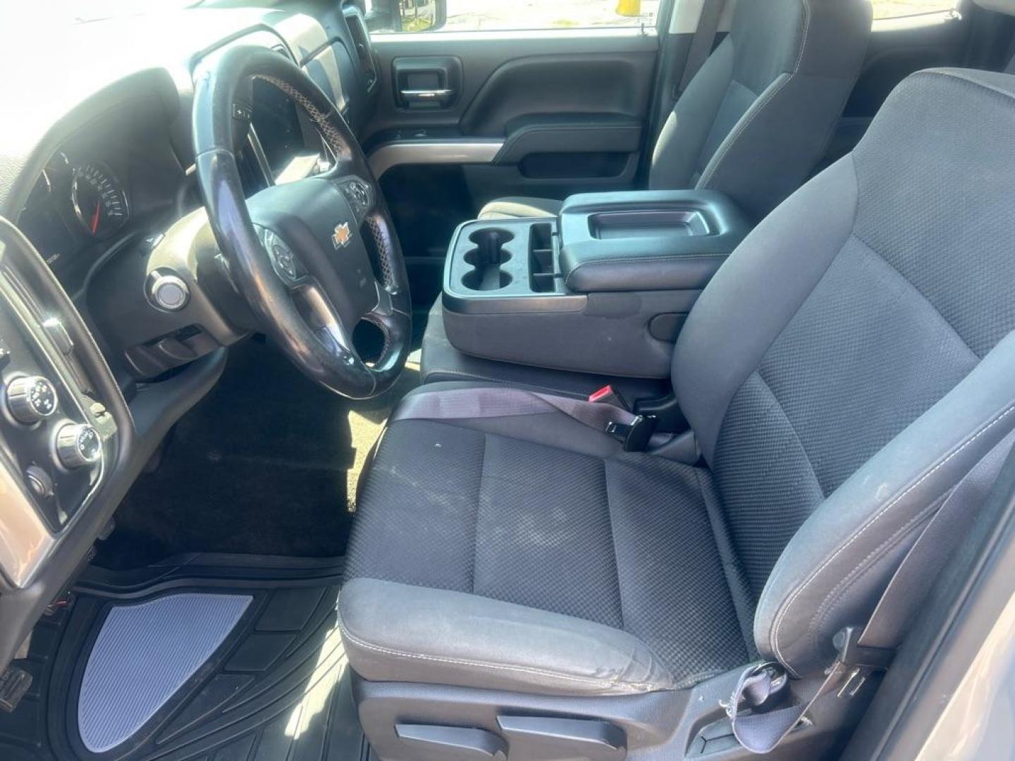 2014 SILVER CHEVROLET SILVERADO 1500 LT (1GCVKREH2EZ) with an 4.3L engine, Automatic transmission, located at 2514 Williamson Rd NE, Roanoke, VA, 24012, (540) 265-7770, 37.294636, -79.936249 - NO CREDIT CHECK FINANCING WITH ONLY $4500 DOWN PAYMENT!!!! Check out our website www.needausedvehicle.com for our No Credit Check/ In House Financing options!! No Credit Check Available!!! In House Financing Available!!! All Clean Title Vehicles (no Salvaged or flooded vehicles ever on our lot)! - Photo#8