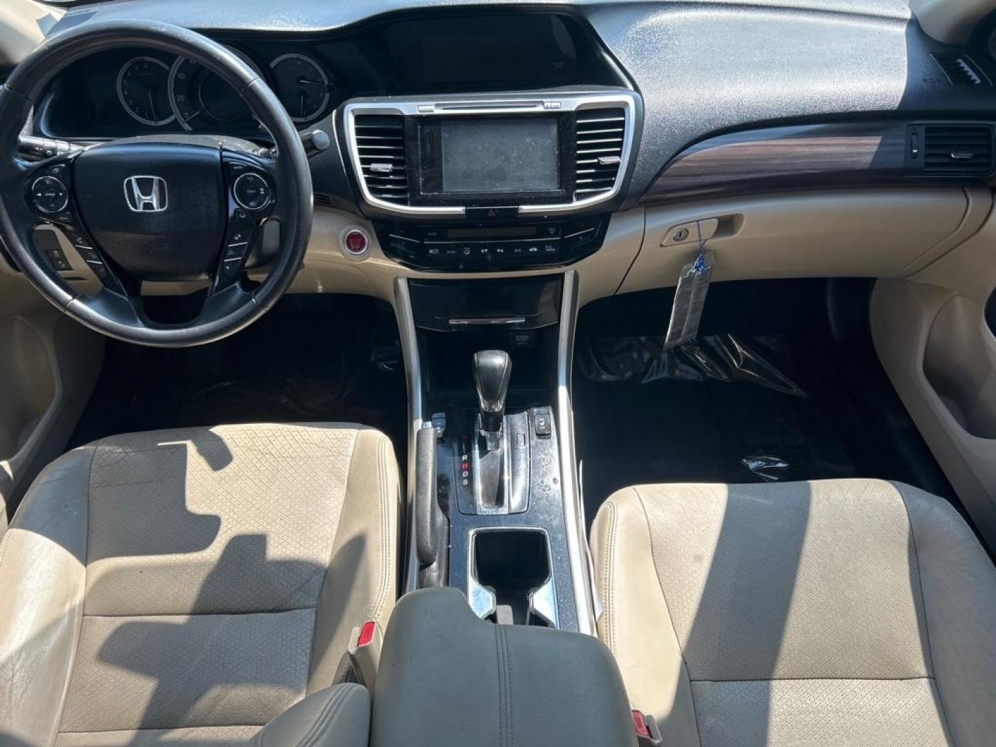 2016 WHITE HONDA ACCORD TOURING (1HGCR3F97GA) with an 3.5L engine, Automatic transmission, located at 2514 Williamson Rd NE, Roanoke, VA, 24012, (540) 265-7770, 37.294636, -79.936249 - NO CREDIT CHECK FINANCING WITH ONLY $4300 DOWN PAYMENT!!!! Check out our website www.needausedvehicle.com for our No Credit Check/ In House Financing options!! No Credit Check Available!!! In House Financing Available!!! All Clean Title Vehicles (no Salvaged or flooded vehicles ever on our lot)! - Photo#3