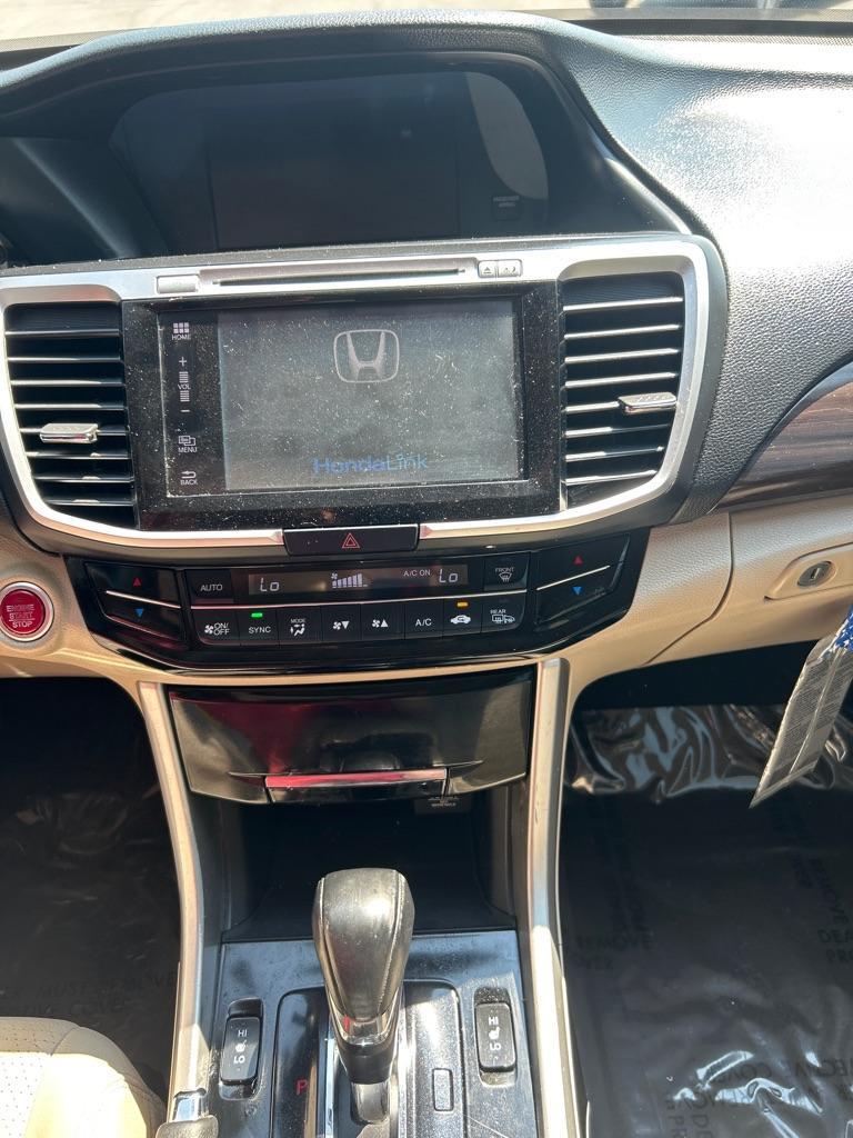 2016 WHITE HONDA ACCORD TOURING (1HGCR3F97GA) with an 3.5L engine, Automatic transmission, located at 2514 Williamson Rd NE, Roanoke, VA, 24012, (540) 265-7770, 37.294636, -79.936249 - NO CREDIT CHECK FINANCING WITH ONLY $3800 DOWN PAYMENT!!!! Check out our website www.needausedvehicle.com for our No Credit Check/ In House Financing options!! No Credit Check Available!!! In House Financing Available!!! All Clean Title Vehicles (no Salvaged or flooded vehicles ever on our lot)! - Photo#5