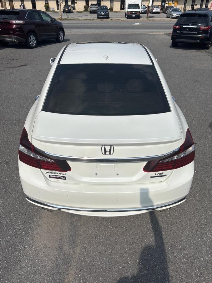 2016 WHITE HONDA ACCORD TOURING (1HGCR3F97GA) with an 3.5L engine, Automatic transmission, located at 2514 Williamson Rd NE, Roanoke, VA, 24012, (540) 265-7770, 37.294636, -79.936249 - NO CREDIT CHECK FINANCING WITH ONLY $3500 DOWN PAYMENT!!!! Check out our website www.needausedvehicle.com for our No Credit Check/ In House Financing options!! No Credit Check Available!!! In House Financing Available!!! All Clean Title Vehicles (no Salvaged or flooded vehicles ever on our lot)!- Photo#11