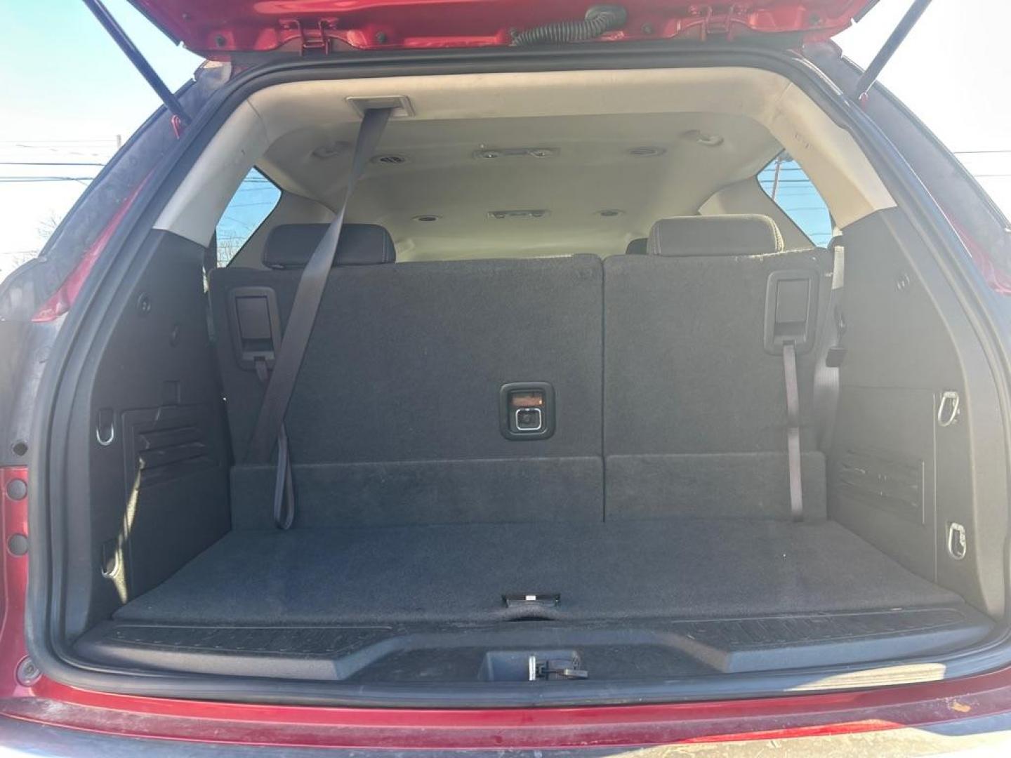 2013 RED GMC ACADIA SLE (1GKKVNEDXDJ) with an 3.6L engine, Automatic transmission, located at 2514 Williamson Rd NE, Roanoke, VA, 24012, (540) 265-7770, 37.294636, -79.936249 - NO CREDIT CHECK FINANCING WITH ONLY $2600 DOWN PAYMENT!!!! Check out our website www.needausedvehicle.com for our No Credit Check/ In House Financing options!! No Credit Check Available!!! In House Financing Available!!! All Clean Title Vehicles (no Salvaged or flooded vehicles ever on our lot)! - Photo#4