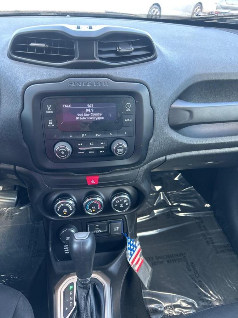 2016 BLACK JEEP RENEGADE SPORT (ZACCJBAT5GP) with an 2.4L engine, Automatic transmission, located at 2514 Williamson Rd NE, Roanoke, VA, 24012, (540) 265-7770, 37.294636, -79.936249 - Photo#7