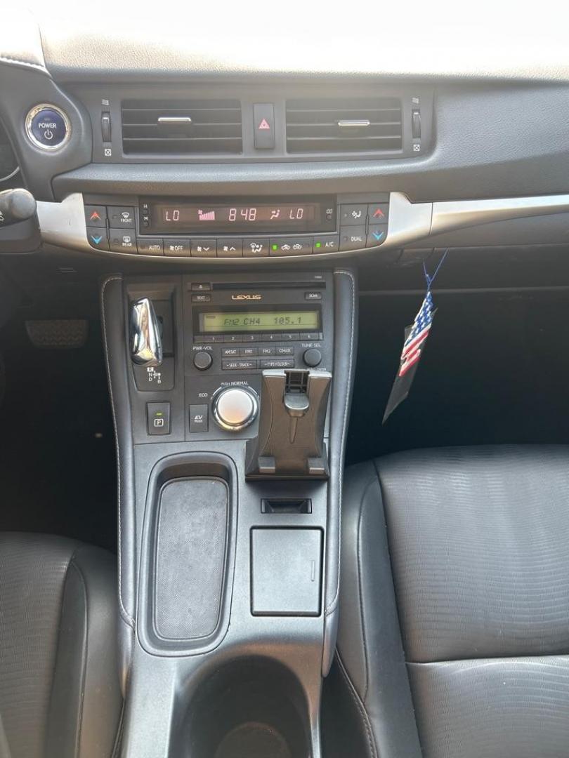 2011 SILVER LEXUS CT 200 (JTHKD5BH1B2) with an 1.8L engine, Continuously Variable transmission, located at 2514 Williamson Rd NE, Roanoke, VA, 24012, (540) 265-7770, 37.294636, -79.936249 - NO CREDIT CHECK FINANCING WITH ONLY $2800 DOWN PAYMENT!!!! Check out our website www.needausedvehicle.com for our No Credit Check/ In House Financing options!! No Credit Check Available!!! In House Financing Available!!! All Clean Title Vehicles (no Salvaged or flooded vehicles ever on our lot)! - Photo#7