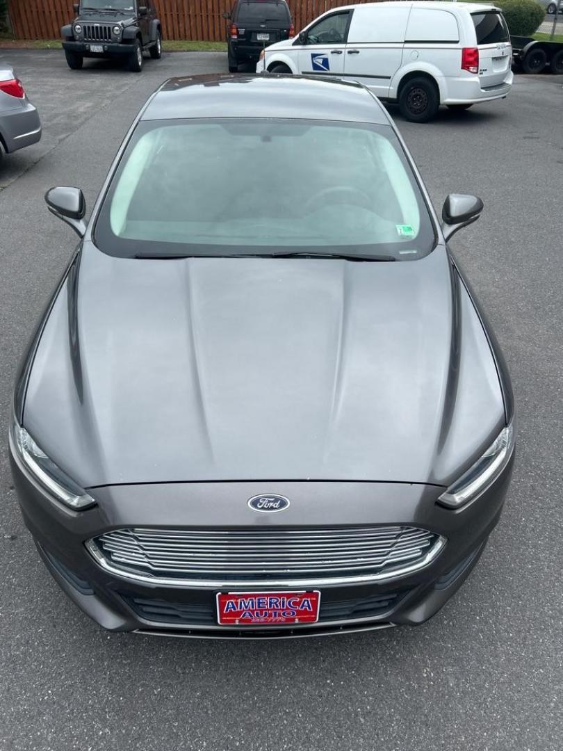 2014 GRAY FORD FUSION SE (1FA6P0H7XE5) with an 2.5L engine, Automatic transmission, located at 2514 Williamson Rd NE, Roanoke, VA, 24012, (540) 265-7770, 37.294636, -79.936249 - NO CREDIT CHECK FINANCING WITH ONLY $2800 DOWN PAYMENT!!!! Check out our website www.needausedvehicle.com for our No Credit Check/ In House Financing options!! No Credit Check Available!!! In House Financing Available!!! All Clean Title Vehicles (no Salvaged or flooded vehicles ever on our lot)! - Photo#9