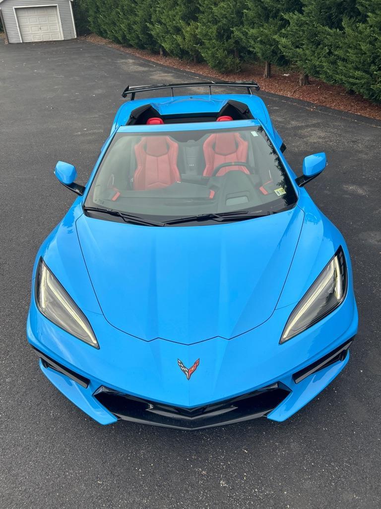 2022 BLUE CHEVROLET CORVETTE STINGRAY 2LT (1G1YB3D41N5) with an 6.2L engine, Automatic transmission, located at 2514 Williamson Rd NE, Roanoke, VA, 24012, (540) 265-7770, 37.294636, -79.936249 - ***** CASH ONLY PRICE IS $68000.00 (NOT INCLUDING SALES TAX, TAGS, TITLING, AND PROCESSING FEE) ***** *********** VEHICLE SHOWN BY APPOINTMENT ONLY ***************** This hard top convertible Corvette Stingray 2LT sports so many features, 6.2L 8 cylinder automatic transmission with paddle shift - Photo#9