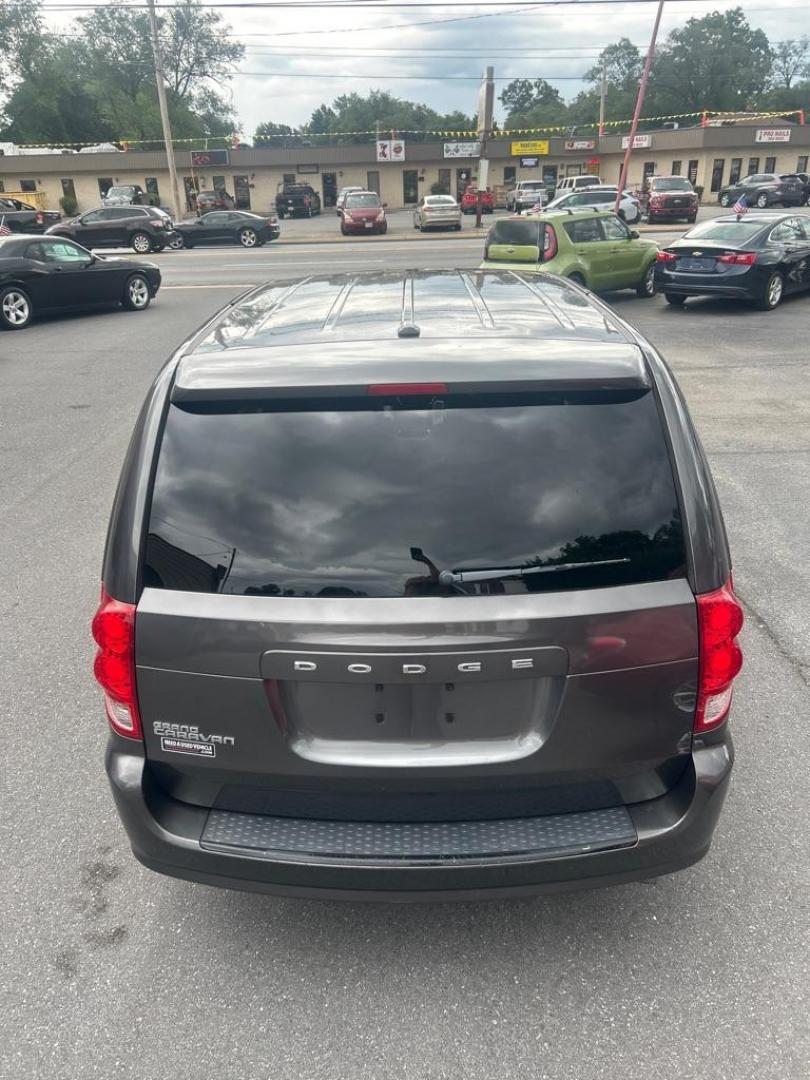 2016 GRAY DODGE GRAND CARAVAN SXT (2C4RDGCG2GR) with an 3.6L engine, Automatic transmission, located at 2514 Williamson Rd NE, Roanoke, VA, 24012, (540) 265-7770, 37.294636, -79.936249 - Photo#11