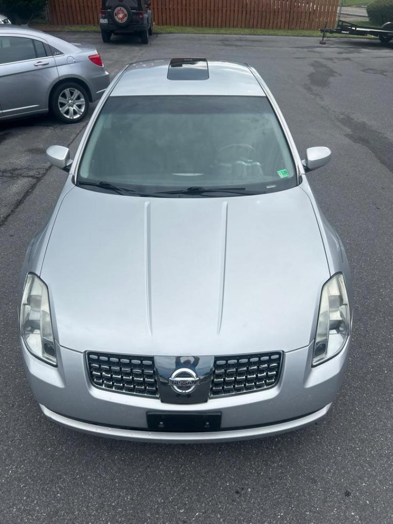2004 SILVER NISSAN MAXIMA SE (1N4BA41E14C) with an 3.5L engine, Automatic transmission, located at 2514 Williamson Rd NE, Roanoke, VA, 24012, (540) 265-7770, 37.294636, -79.936249 - NO CREDIT CHECK FINANCING WITH ONLY $2200 DOWN PAYMENT!!!! Check out our website www.needausedvehicle.com for our No Credit Check/ In House Financing options!! No Credit Check Available!!! In House Financing Available!!! All Clean Title Vehicles (no Salvaged or flooded vehicles ever on our lot)! - Photo#8
