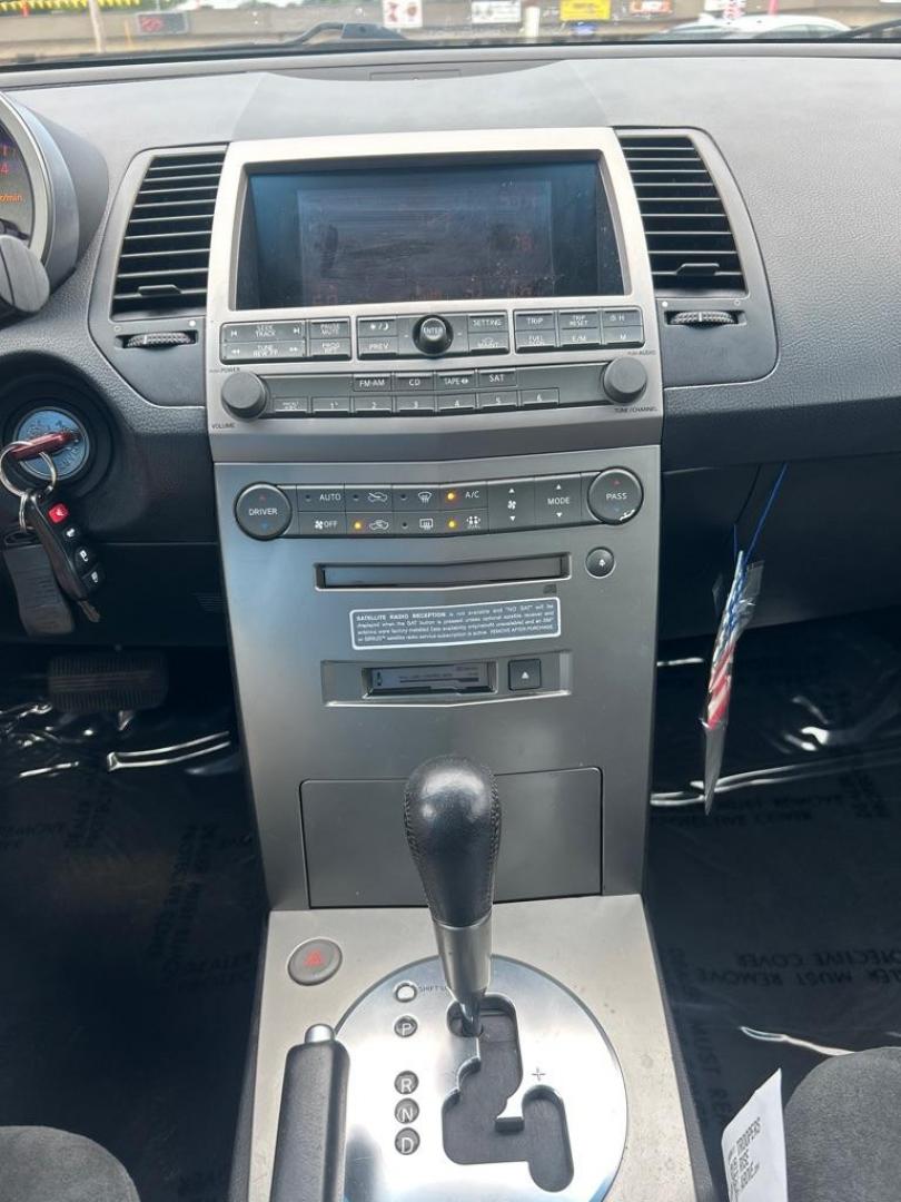 2004 SILVER NISSAN MAXIMA SE (1N4BA41E14C) with an 3.5L engine, Automatic transmission, located at 2514 Williamson Rd NE, Roanoke, VA, 24012, (540) 265-7770, 37.294636, -79.936249 - NO CREDIT CHECK FINANCING WITH ONLY $2200 DOWN PAYMENT!!!! Check out our website www.needausedvehicle.com for our No Credit Check/ In House Financing options!! No Credit Check Available!!! In House Financing Available!!! All Clean Title Vehicles (no Salvaged or flooded vehicles ever on our lot)! - Photo#5