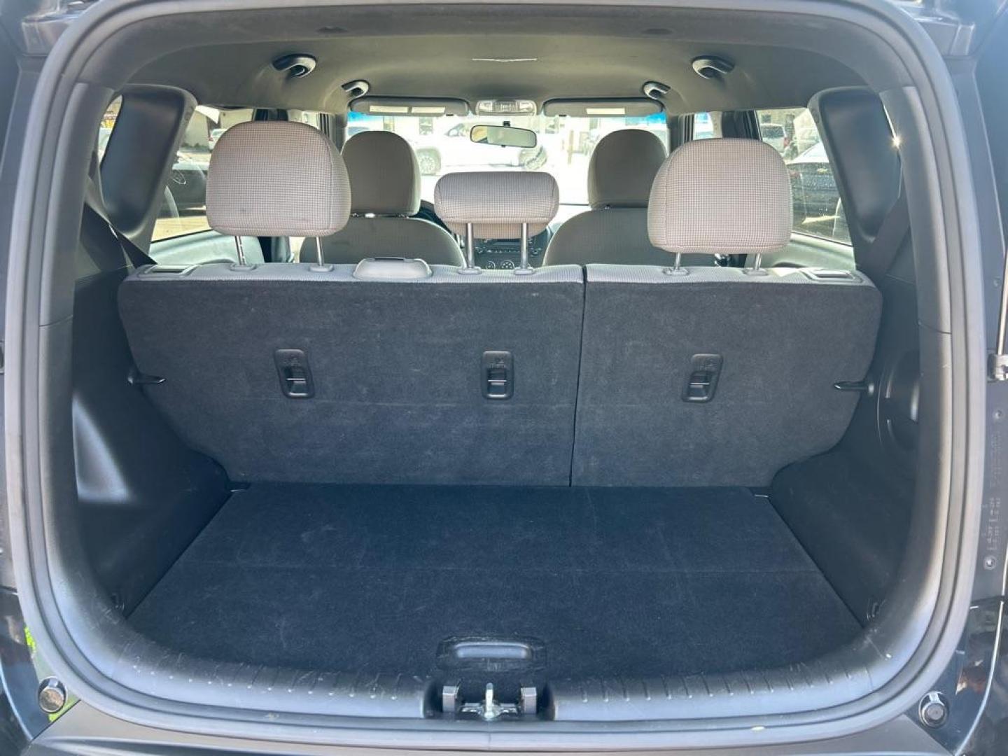 2015 BLACK KIA SOUL (KNDJN2A23F7) with an 1.6L engine, Automatic transmission, located at 2514 Williamson Rd NE, Roanoke, VA, 24012, (540) 265-7770, 37.294636, -79.936249 - Photo#9