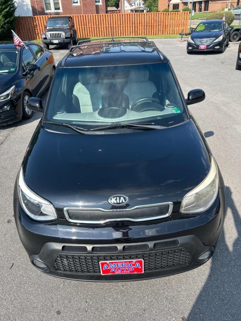 2015 BLACK KIA SOUL (KNDJN2A23F7) with an 1.6L engine, Automatic transmission, located at 2514 Williamson Rd NE, Roanoke, VA, 24012, (540) 265-7770, 37.294636, -79.936249 - Photo#10