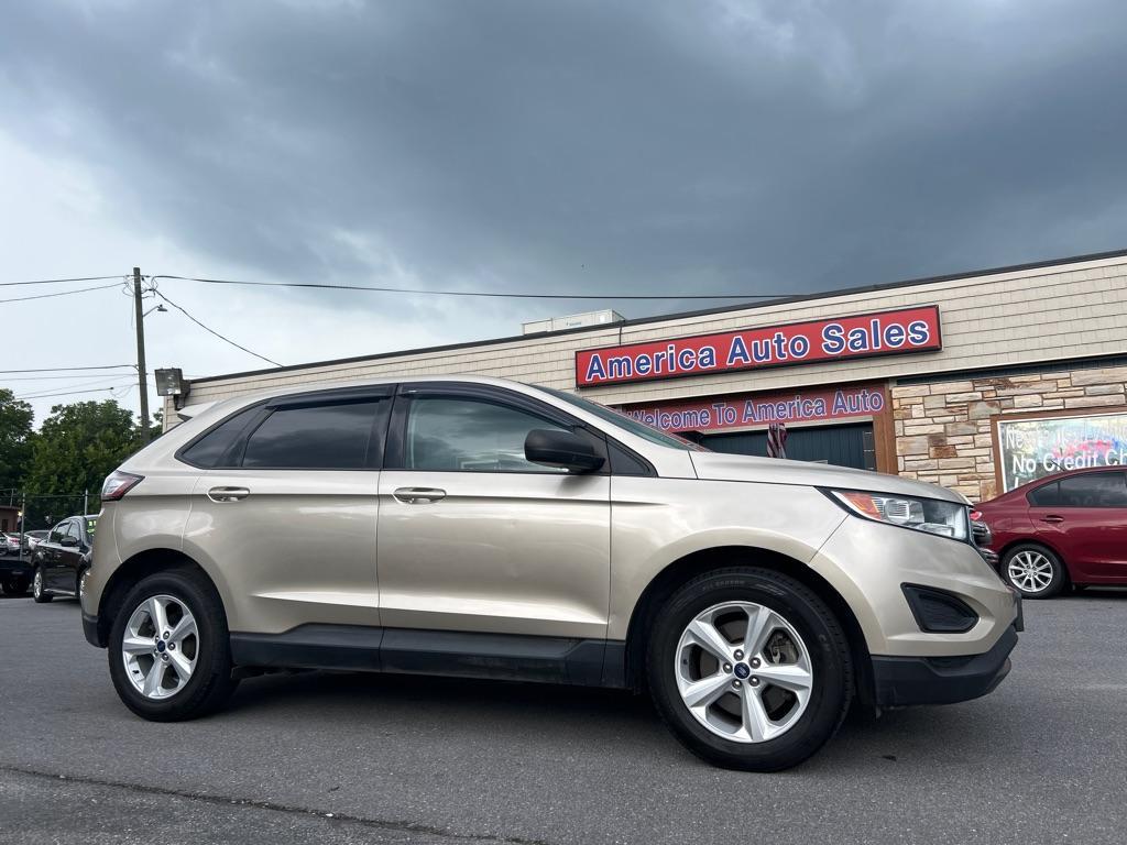 2018 GOLD FORD EDGE SE (2FMPK4G92JB) with an 2.0L engine, Automatic transmission, located at 2514 Williamson Rd NE, Roanoke, VA, 24012, (540) 265-7770, 37.294636, -79.936249 - NO CREDIT CHECK FINANCING WITH ONLY $3500 DOWN PAYMENT!!!! Check out our website www.needausedvehicle.com for our No Credit Check/ In House Financing options!! No Credit Check Available!!! In House Financing Available!!! All Clean Title Vehicles (no Salvaged or flooded vehicles ever on our lot)! - Photo#0