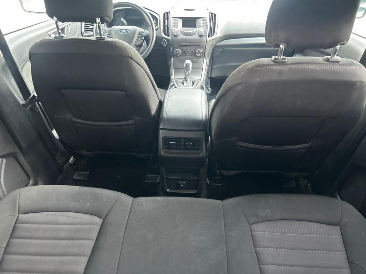 2018 GOLD FORD EDGE SE (2FMPK4G92JB) with an 2.0L engine, Automatic transmission, located at 2514 Williamson Rd NE, Roanoke, VA, 24012, (540) 265-7770, 37.294636, -79.936249 - NO CREDIT CHECK FINANCING WITH ONLY $4000 DOWN PAYMENT!!!! Check out our website www.needausedvehicle.com for our No Credit Check/ In House Financing options!! No Credit Check Available!!! In House Financing Available!!! All Clean Title Vehicles (no Salvaged or flooded vehicles ever on our lot)! - Photo#3
