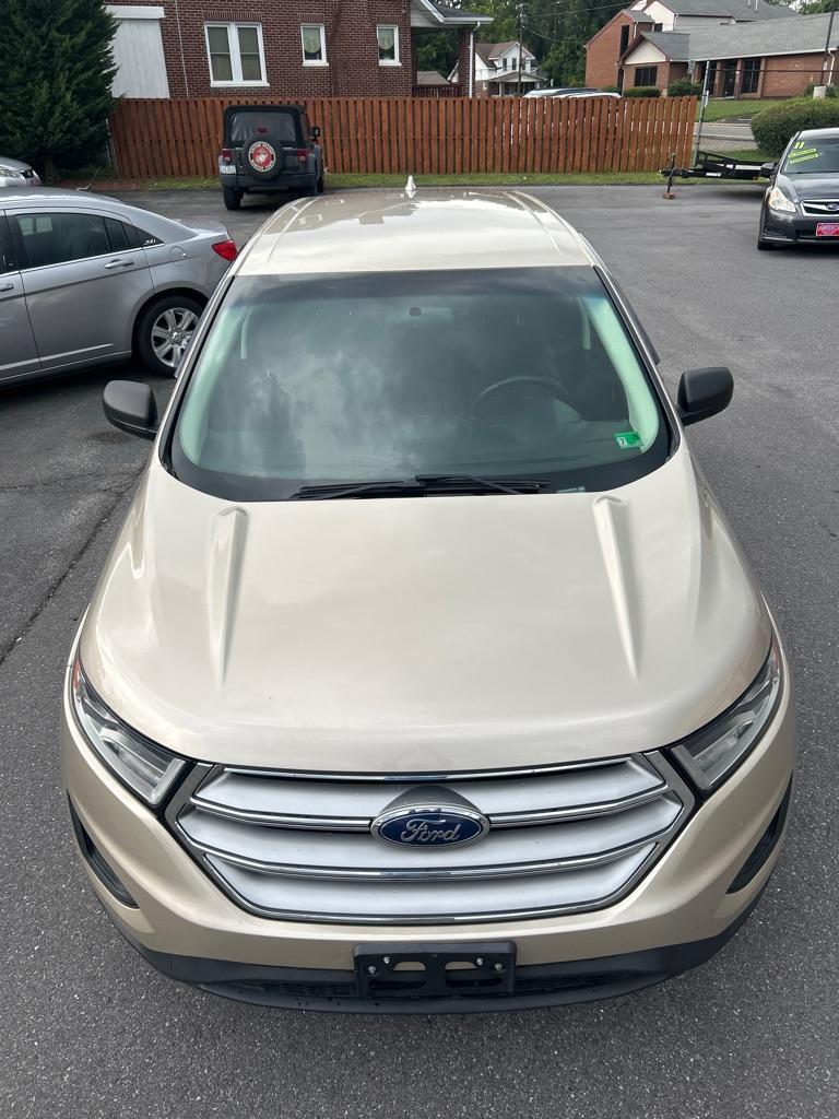 2018 GOLD FORD EDGE SE (2FMPK4G92JB) with an 2.0L engine, Automatic transmission, located at 2514 Williamson Rd NE, Roanoke, VA, 24012, (540) 265-7770, 37.294636, -79.936249 - NO CREDIT CHECK FINANCING WITH ONLY $3500 DOWN PAYMENT!!!! Check out our website www.needausedvehicle.com for our No Credit Check/ In House Financing options!! No Credit Check Available!!! In House Financing Available!!! All Clean Title Vehicles (no Salvaged or flooded vehicles ever on our lot)! - Photo#10
