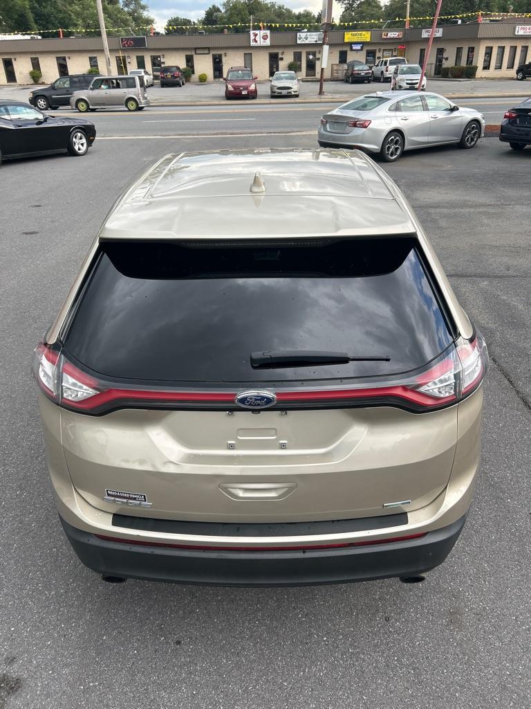 2018 GOLD FORD EDGE SE (2FMPK4G92JB) with an 2.0L engine, Automatic transmission, located at 2514 Williamson Rd NE, Roanoke, VA, 24012, (540) 265-7770, 37.294636, -79.936249 - NO CREDIT CHECK FINANCING WITH ONLY $3500 DOWN PAYMENT!!!! Check out our website www.needausedvehicle.com for our No Credit Check/ In House Financing options!! No Credit Check Available!!! In House Financing Available!!! All Clean Title Vehicles (no Salvaged or flooded vehicles ever on our lot)! - Photo#11