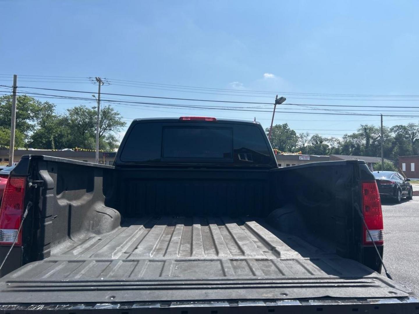 2014 BROWN NISSAN TITAN S (1N6BA0EK9EN) with an 5.6L engine, Automatic transmission, located at 2514 Williamson Rd NE, Roanoke, VA, 24012, (540) 265-7770, 37.294636, -79.936249 - Photo#9