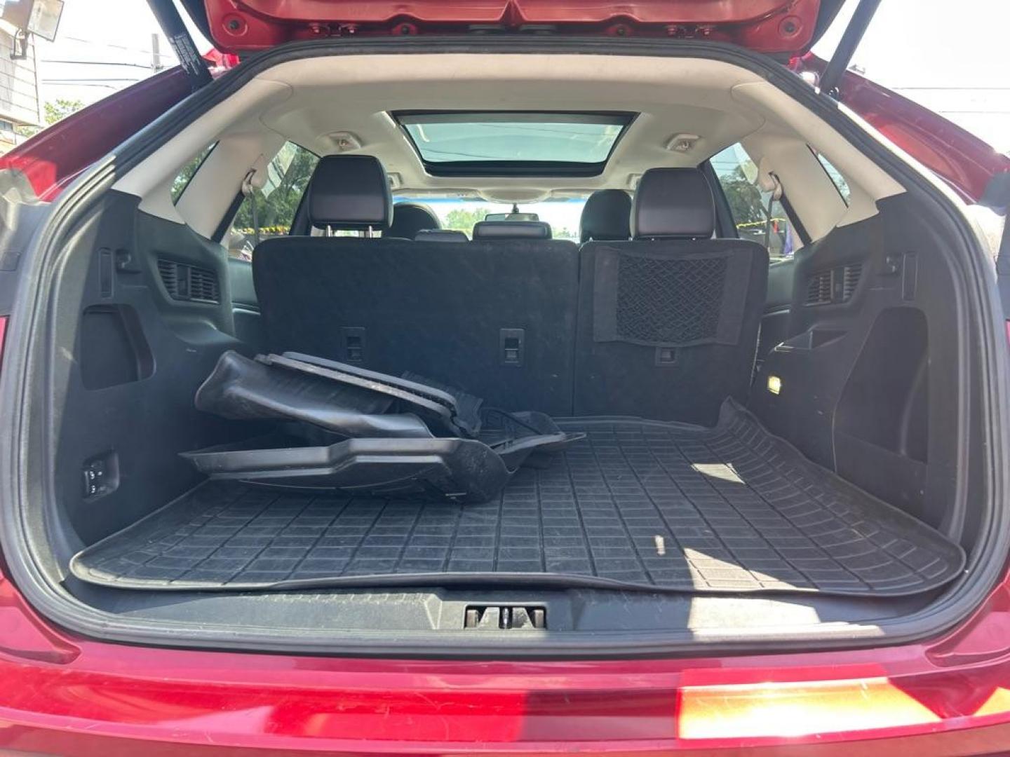2016 RED FORD EDGE SEL (2FMPK4J93GB) with an 2.0L engine, Automatic transmission, located at 2514 Williamson Rd NE, Roanoke, VA, 24012, (540) 265-7770, 37.294636, -79.936249 - Photo#2