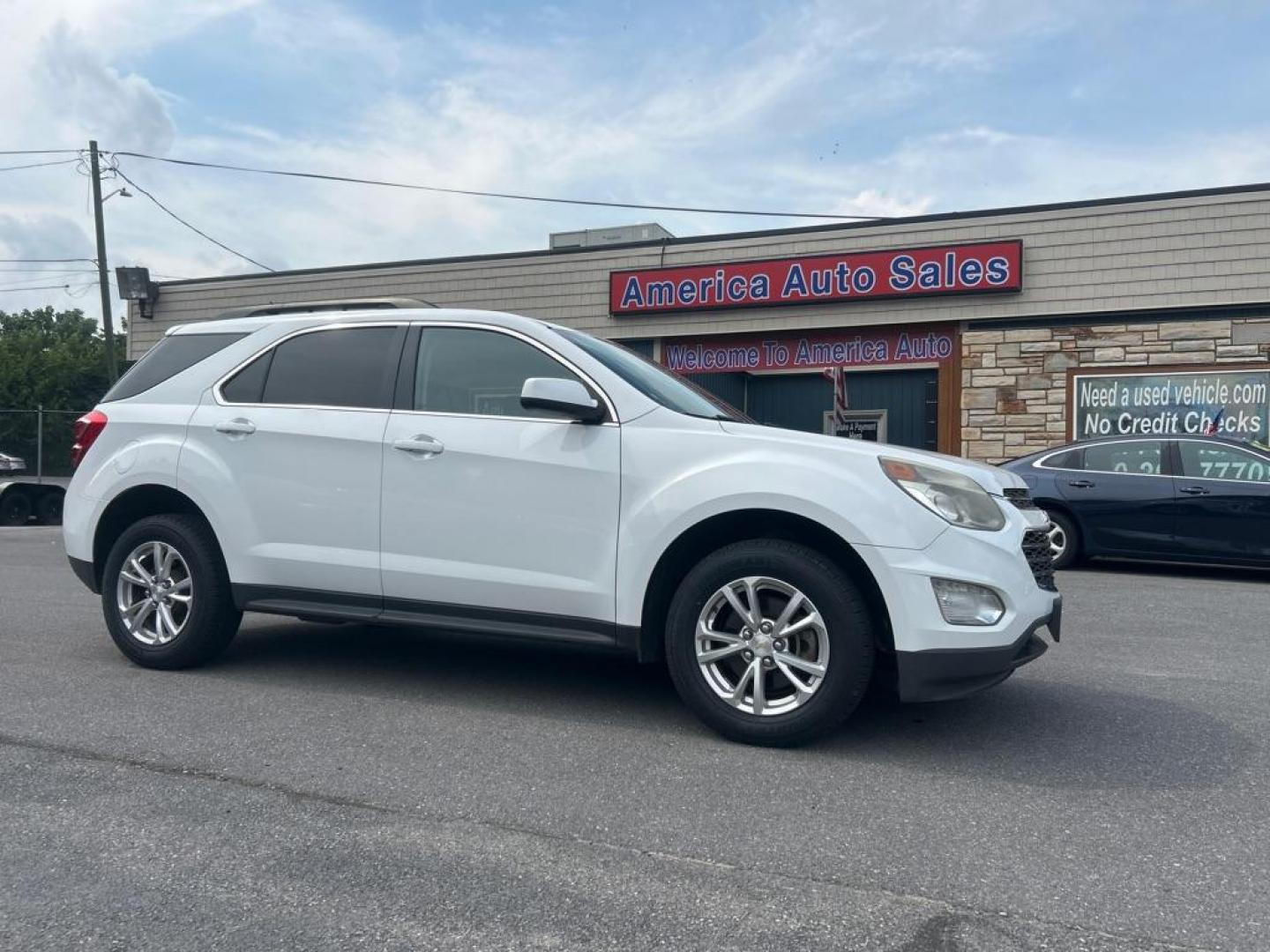 2017 WHITE CHEVROLET EQUINOX LT (2GNFLFEK2H6) with an 2.4L engine, Automatic transmission, located at 2514 Williamson Rd NE, Roanoke, VA, 24012, (540) 265-7770, 37.294636, -79.936249 - NO CREDIT CHECK FINANCING WITH ONLY $2800 DOWN PAYMENT!!!! Check out our website www.needausedvehicle.com for our No Credit Check/ In House Financing options!! No Credit Check Available!!! In House Financing Available!!! All Clean Title Vehicles (no Salvaged or flooded vehicles ever on our lot)! - Photo#0