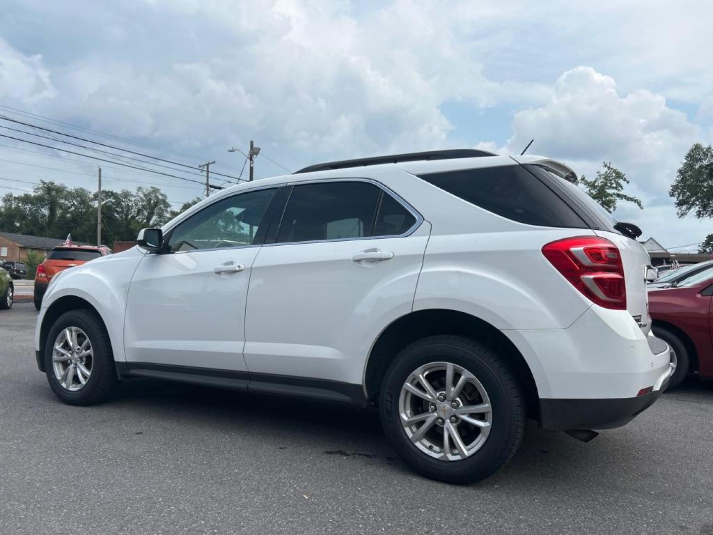 2017 WHITE CHEVROLET EQUINOX LT (2GNFLFEK2H6) with an 2.4L engine, Automatic transmission, located at 2514 Williamson Rd NE, Roanoke, VA, 24012, (540) 265-7770, 37.294636, -79.936249 - NO CREDIT CHECK FINANCING WITH ONLY $2800 DOWN PAYMENT!!!! Check out our website www.needausedvehicle.com for our No Credit Check/ In House Financing options!! No Credit Check Available!!! In House Financing Available!!! All Clean Title Vehicles (no Salvaged or flooded vehicles ever on our lot)! - Photo#1