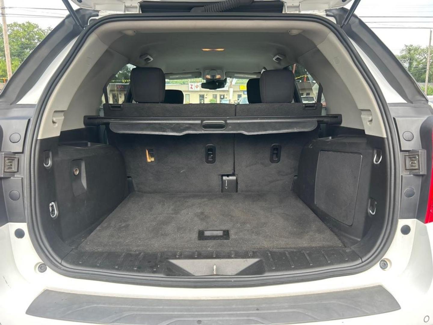 2017 WHITE CHEVROLET EQUINOX LT (2GNFLFEK2H6) with an 2.4L engine, Automatic transmission, located at 2514 Williamson Rd NE, Roanoke, VA, 24012, (540) 265-7770, 37.294636, -79.936249 - NO CREDIT CHECK FINANCING WITH ONLY $2800 DOWN PAYMENT!!!! Check out our website www.needausedvehicle.com for our No Credit Check/ In House Financing options!! No Credit Check Available!!! In House Financing Available!!! All Clean Title Vehicles (no Salvaged or flooded vehicles ever on our lot)! - Photo#2