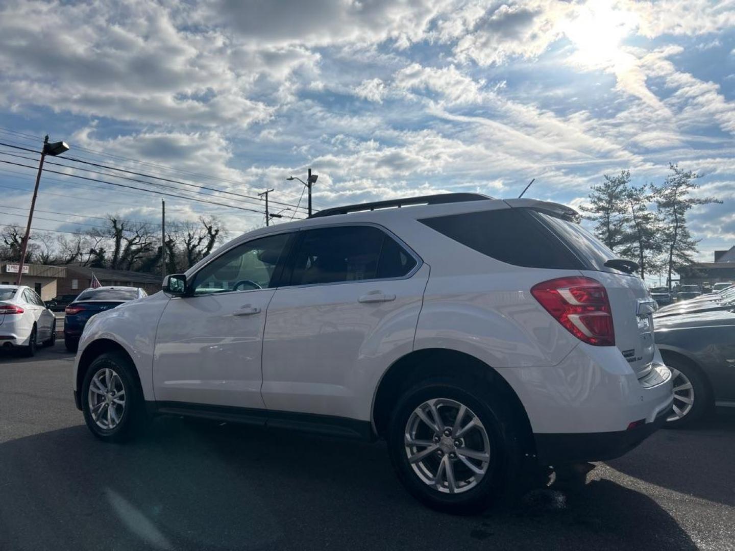 2017 WHITE CHEVROLET EQUINOX LT (2GNFLFEK2H6) with an 2.4L engine, Automatic transmission, located at 2514 Williamson Rd NE, Roanoke, VA, 24012, (540) 265-7770, 37.294636, -79.936249 - NO CREDIT CHECK FINANCING WITH ONLY $2700 DOWN PAYMENT!!!! Check out our website www.needausedvehicle.com for our No Credit Check/ In House Financing options!! No Credit Check Available!!! In House Financing Available!!! All Clean Title Vehicles (no Salvaged or flooded vehicles ever on our lot)! - Photo#2