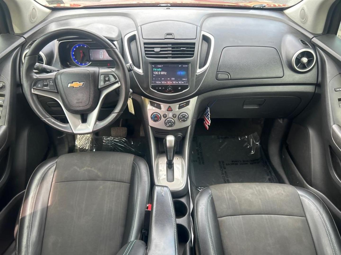 2015 ORANGE CHEVROLET TRAX 1LT (KL7CJRSB7FB) with an 1.4L engine, Automatic transmission, located at 2514 Williamson Rd NE, Roanoke, VA, 24012, (540) 265-7770, 37.294636, -79.936249 - Photo#5