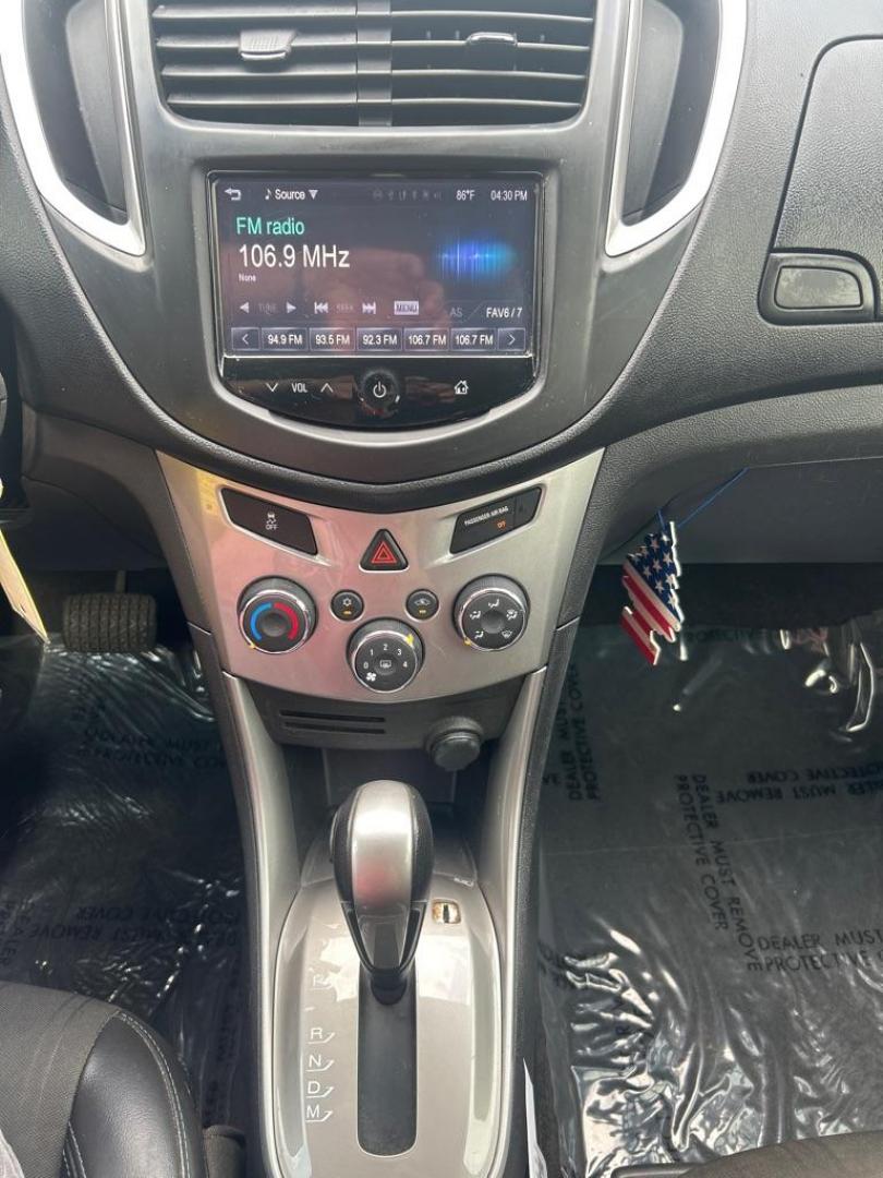 2015 ORANGE CHEVROLET TRAX 1LT (KL7CJRSB7FB) with an 1.4L engine, Automatic transmission, located at 2514 Williamson Rd NE, Roanoke, VA, 24012, (540) 265-7770, 37.294636, -79.936249 - Photo#7