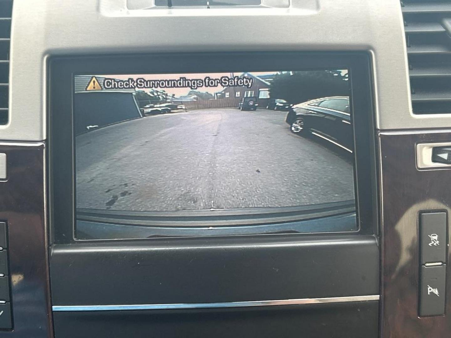 2011 BLACK CADILLAC ESCALADE PREMIUM (1GYS4CEF0BR) with an 6.2L engine, Automatic transmission, located at 2514 Williamson Rd NE, Roanoke, VA, 24012, (540) 265-7770, 37.294636, -79.936249 - NO CREDIT CHECK FINANCING WITH ONLY $4700 DOWN PAYMENT!!!! Check out our website www.needausedvehicle.com for our No Credit Check/ In House Financing options!! No Credit Check Available!!! In House Financing Available!!! All Clean Title Vehicles (no Salvaged or flooded vehicles ever on our lot)! - Photo#14