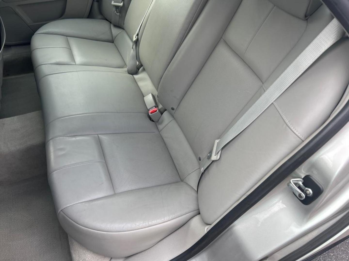 2008 SILVER CADILLAC STS (1G6DW67V380) with an 3.6L engine, Automatic transmission, located at 2514 Williamson Rd NE, Roanoke, VA, 24012, (540) 265-7770, 37.294636, -79.936249 - NO CREDIT CHECK FINANCING WITH ONLY $2200 DOWN PAYMENT!!!! Check out our website www.needausedvehicle.com for our No Credit Check/ In House Financing options!! No Credit Check Available!!! In House Financing Available!!! All Clean Title Vehicles (no Salvaged or flooded vehicles ever on our lot)! - Photo#2